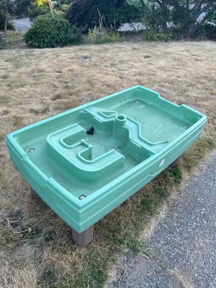 Photo of free Water table (Olympia high school) #1