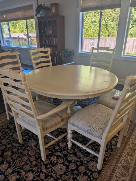 Photo of free Kitchen or dining room table (Off Noll Rd and Hostmark) #1