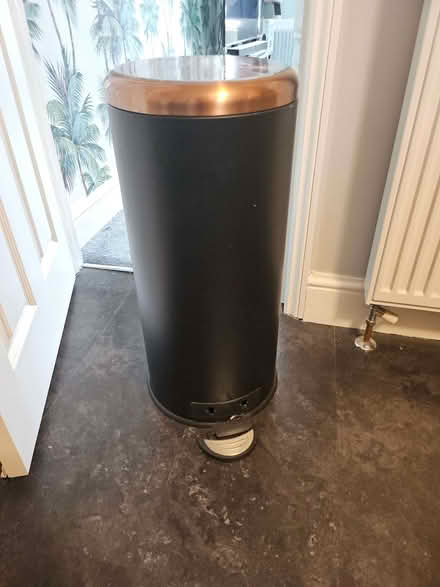 Photo of free 30L Copper & Black pedal Bin (Thornton Heath CR0) #1