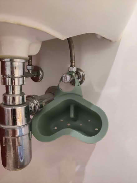 Photo of free Hanging Sink Organiser / Sponge Holder (White City W12) #3