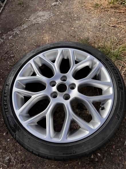 Photo of free Ford Focus Alloy Wheel (Baldock SG7) #4