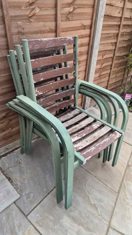 Photo of free Garden table and 4 chairs (Harrow HA7) #4