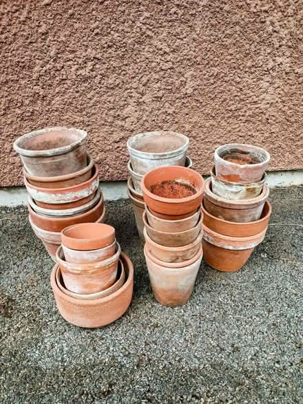 Photo of free Terracotta plant pots (Nailsea BS21) #1
