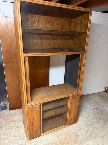 Photo of free Oak Stand (Cicero/Bridgeport) #1