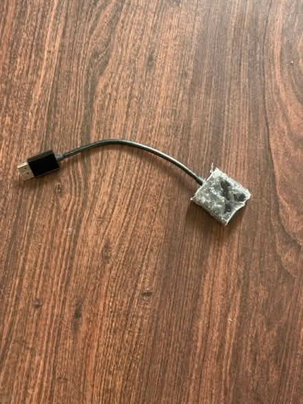 Photo of free Display port to vga adaptor (Wolverhampton WV10) #2