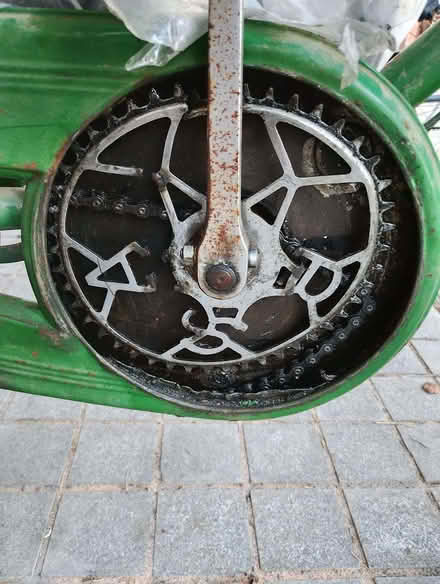 Photo of 48-tooth (48t) chainring (Cricket Road OX4) #1