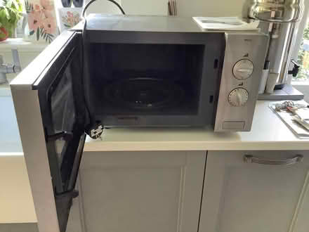 Photo of free Working microwave (Cotteridge B30) #2