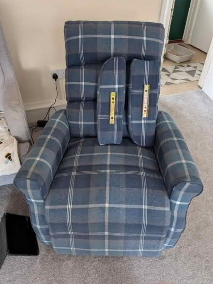 Photo of free Dunelm Electric Rise & Recline Chair š (Goffs Oak EN7) #2