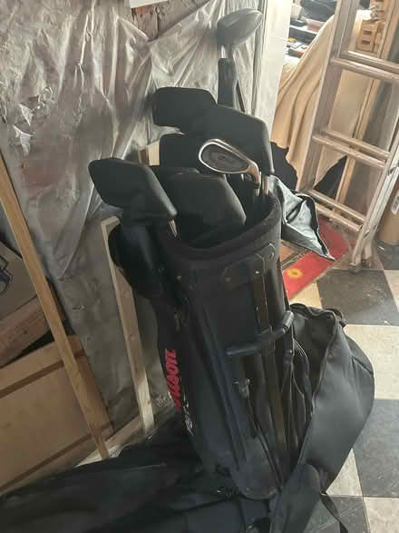 Photo of free Set of Wilson left-handed (short?) golf clubs (Bronllys LD3) #2