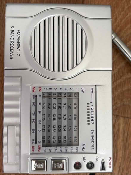 Photo of free Small battery FM / AM / SW 1-7 radio (Eastbourne BN20) #2