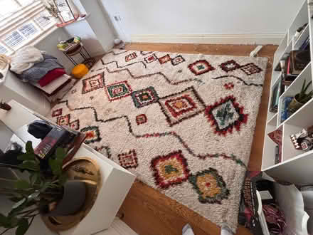 Photo of free Large Rug (2m x 3m) (Rickmansworth central WD3) #1