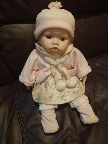 Photo of free China doll (Dursley GL11) #2