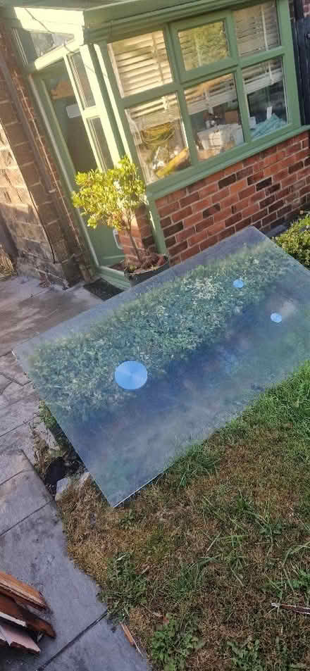 Photo of free Large glass table top (Fox Hill S6) #1