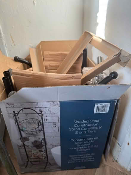 Photo of free Fruit and veg basket and stand (Selsdon CR2) #1