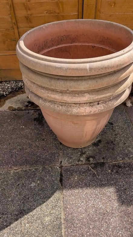 Photo of free Large garden pots (Attwood close RG21 8YY) #1