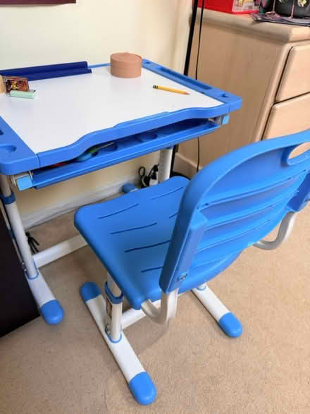 Photo of free Kids Study Table (Wayne) #2