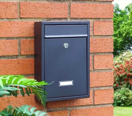 Photo of Letter box (Luton LU1) #1