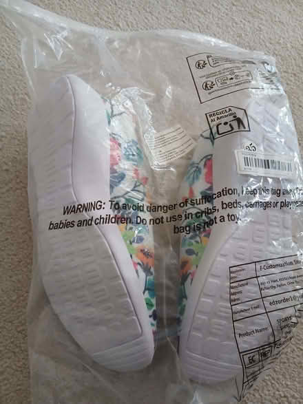 Photo of free Size 5. Brand new ladies summer trainers (Bournemouth BH1) #2