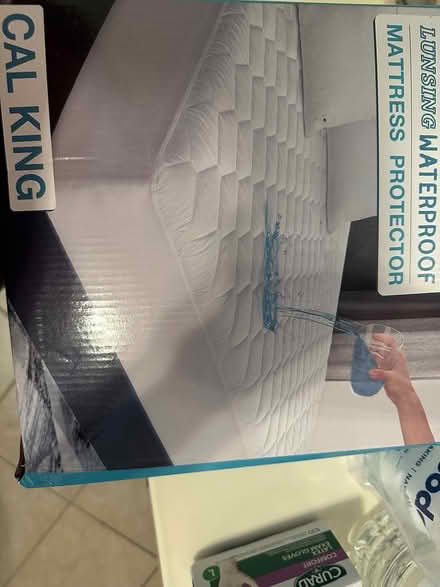 Photo of free Mattress Protector/Heating Blanket (Century park, cathedral city) #2