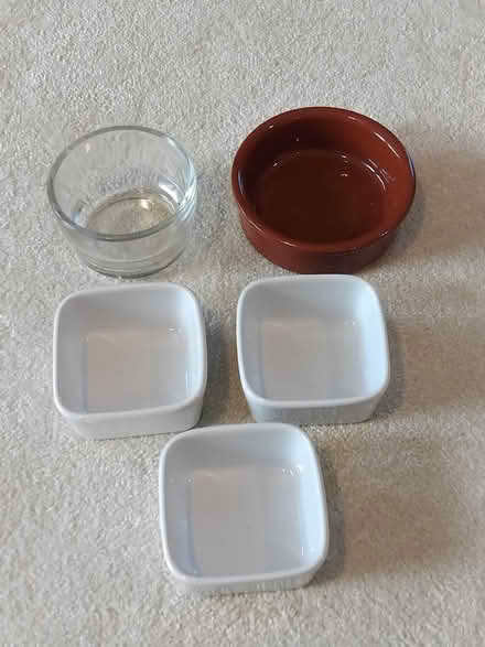 Photo of free Small ceramic pots (SW11 Battersea) #1
