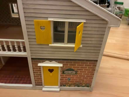 Photo of free Vintage doll house / farm house (Southfields SW18) #2
