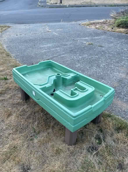 Photo of free Water table (Olympia high school) #3