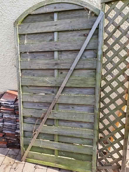 Photo of free Old gate (Greasby CH49) #1