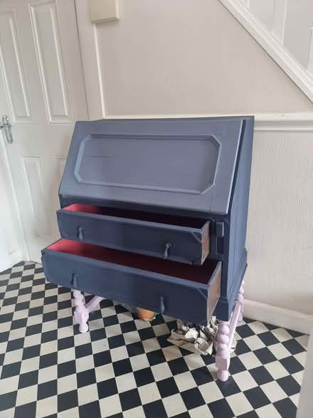 Photo of free Writing bureau (Yardley B25) #2
