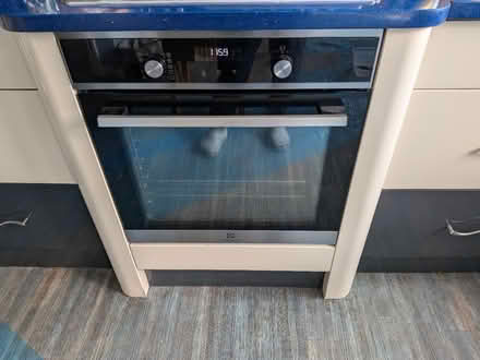Photo of free Electrolux pyrolitic single oven (Cheadle SK8) #3