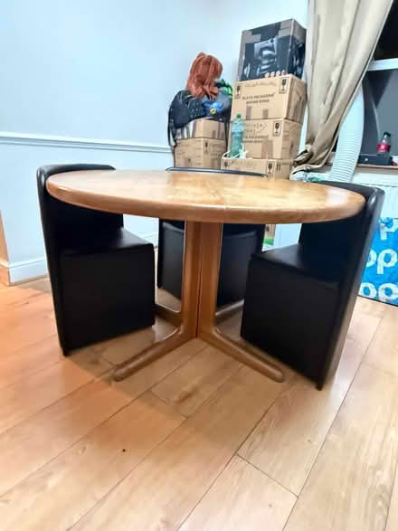 Photo of free Extendable Dinning Table (EN5 5JG) #3