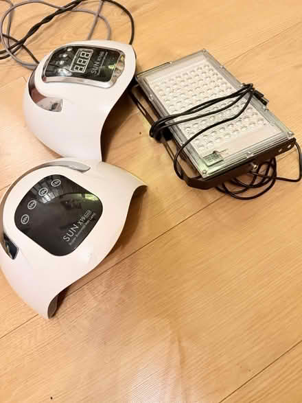 Photo of free 3 uv lamps with power leads (Bermondsey SE1) #2