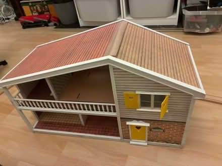 Photo of free Vintage doll house / farm house (Southfields SW18) #1