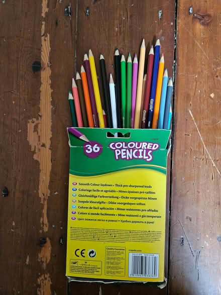 Photo of free set of Crayola coloured pencils (Wandsworth Common SW11) #2