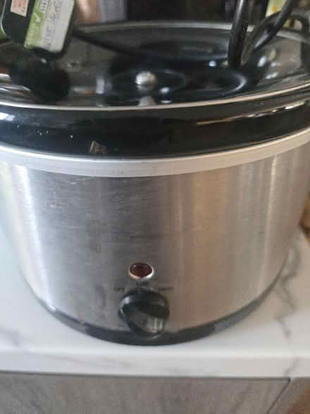 Photo of free Medium slower cooker (SN25 Blunsdon) #1