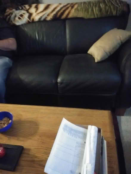 Photo of free Black leather sofa (North yonkers) #2