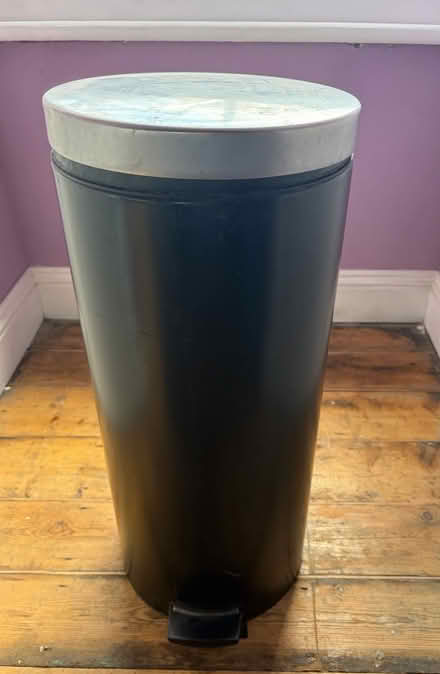 Photo of free Brabantia pedal bin (Se12 8nz) #1