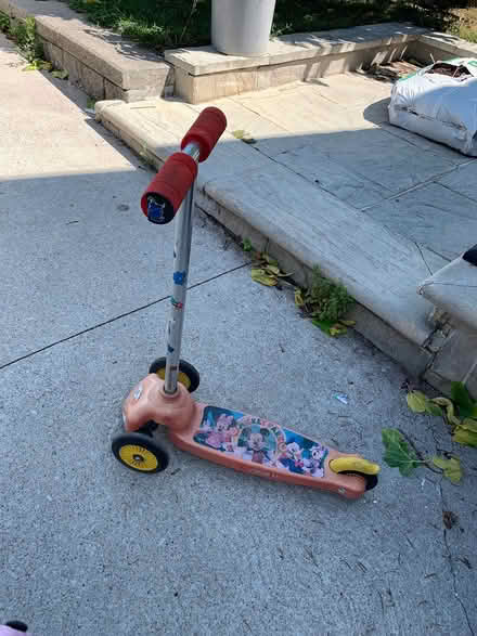 Photo of free Kids scooter (Keele/Lawrence) #1