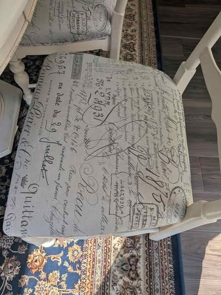 Photo of free Kitchen or dining room table (Off Noll Rd and Hostmark) #4