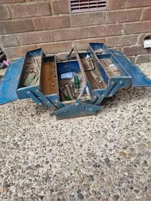 Photo of Metal, cantilever toolbox (Shinfield RG2) #1