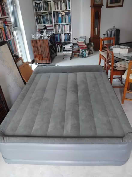 Photo of free Inflatable queensize bed (SW11 Battersea) #3