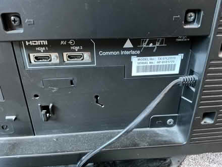 Photo of free TV with remote (Cox Green SL6) #3