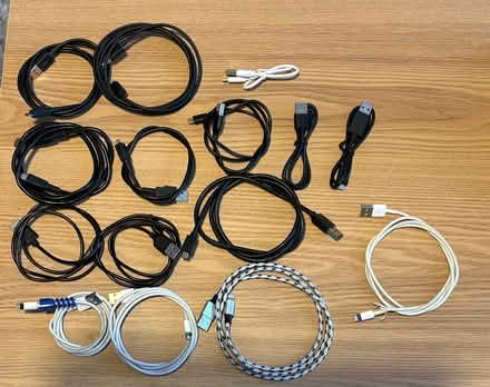 Photo of free USB, USBC & Lightning charger leads (New Eltham SE9) #1