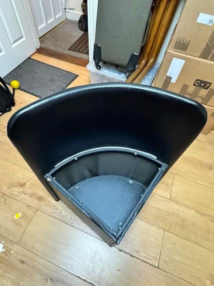 Photo of free Extendable Dinning Table (EN5 5JG) #2
