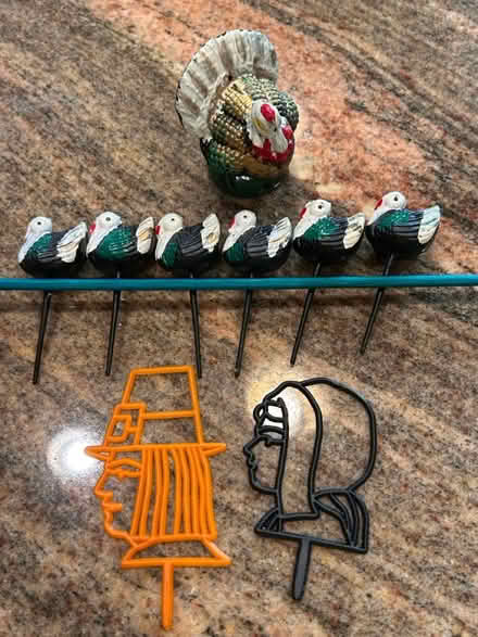 Photo of free Thanksgiving Decorations (Capitol Hill NE (20002)) #1
