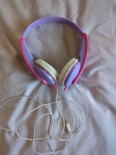 Photo of free Kids headphones (New Marston OX3) #1