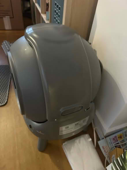 Photo of free Self cleaning cat tray (LA4) #2