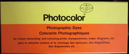 Photo of free photographic dyes (Monkton Farleigh BA15) #1