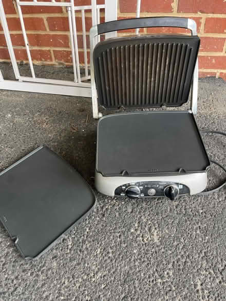 Photo of free GE electric grill (Mclean) #1