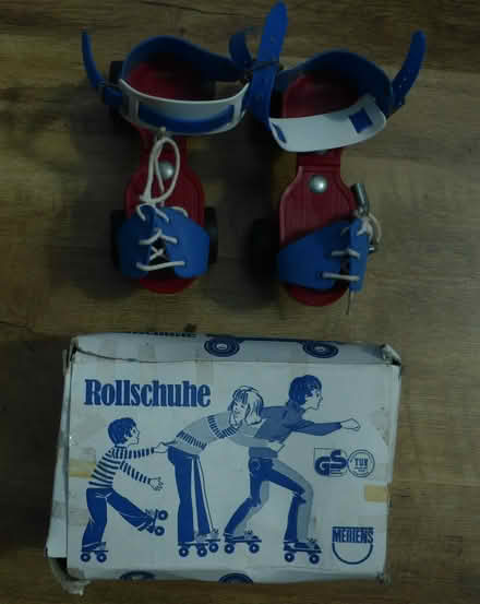 Photo of free junior roller skates (Boyton PL15) #1