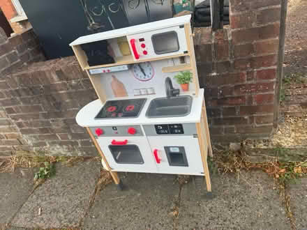 Photo of free Play kitchen (Forest Hill SE23) #1
